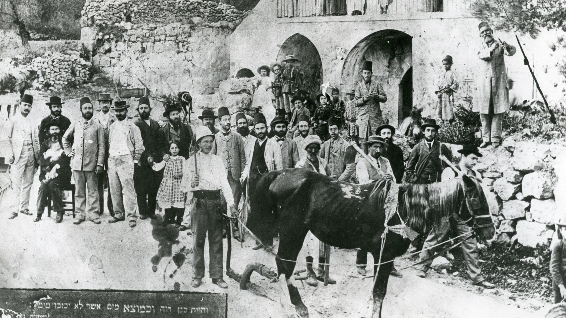 1913: Seeds of Conflict background