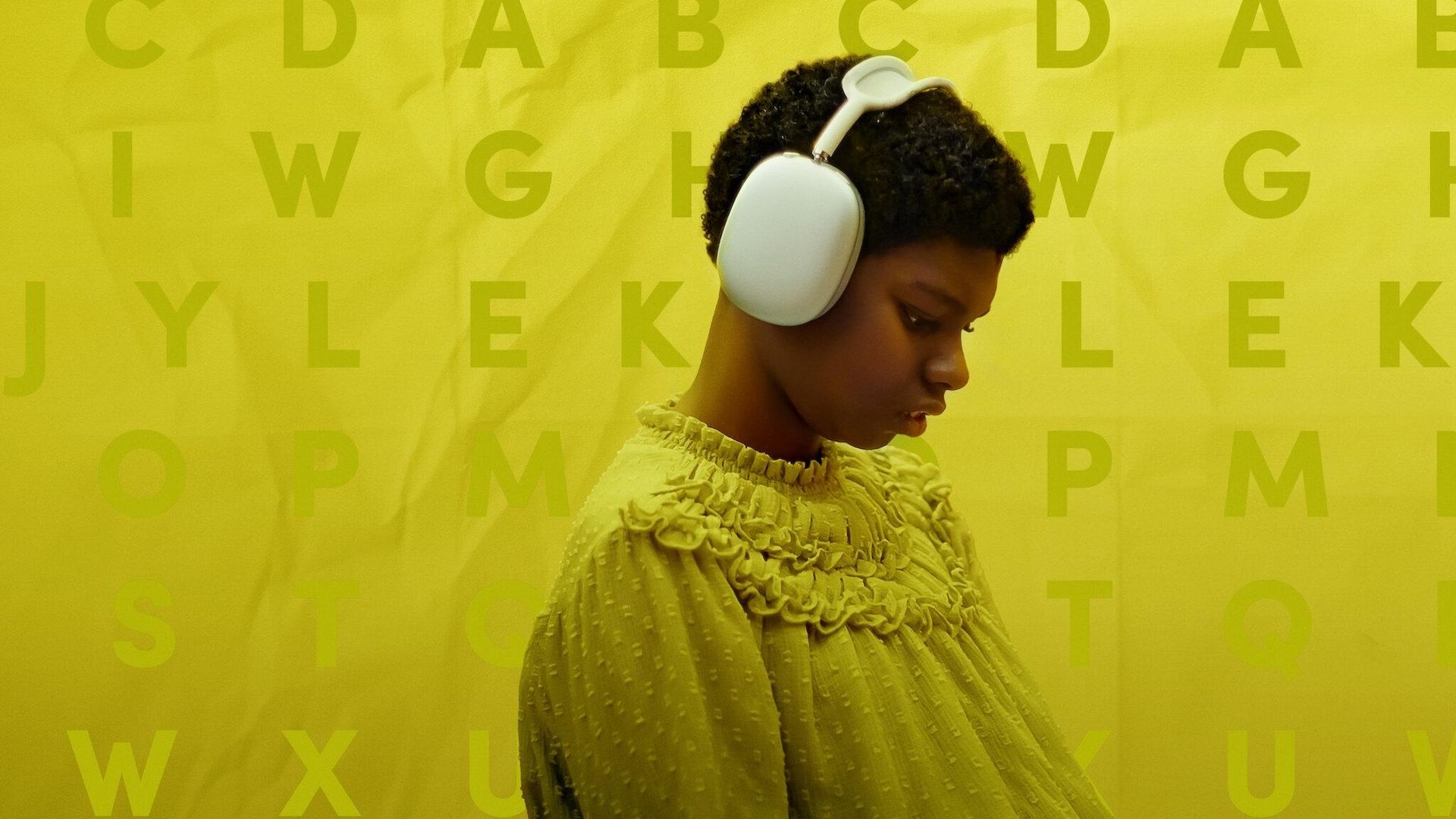 Makayla's Voice: A Letter to the World background