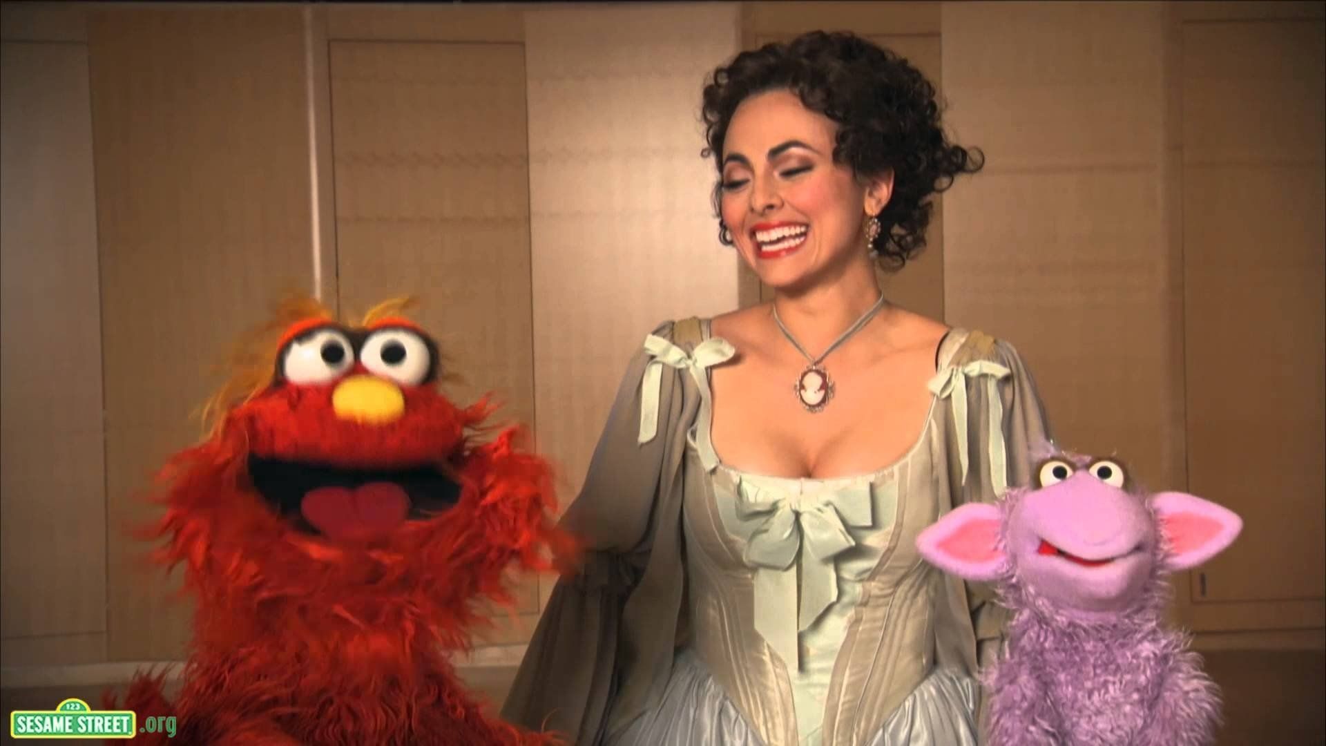 Elmo's World: People in Your Neighborhood background