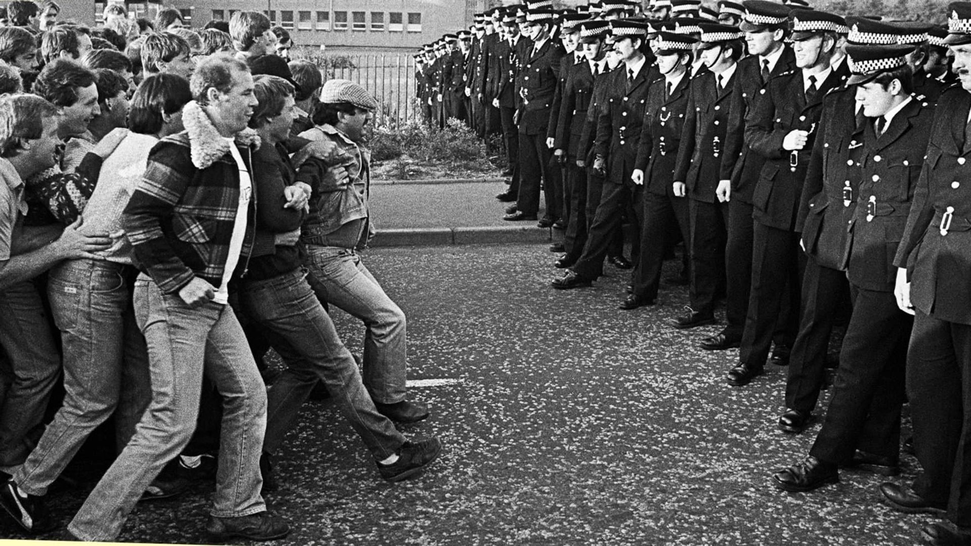 Miners' Strike: A Frontline Story background