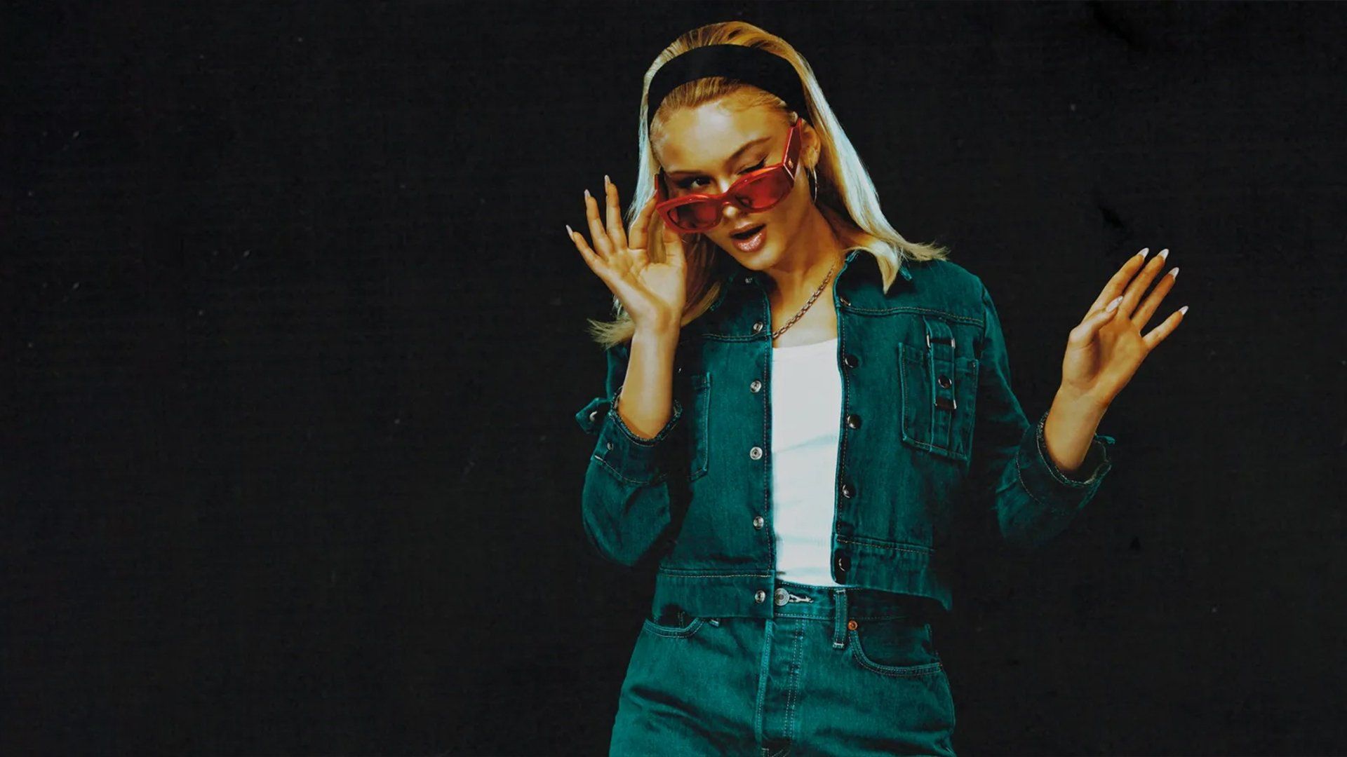 Zara Larsson: Venus Tour Live Concert background