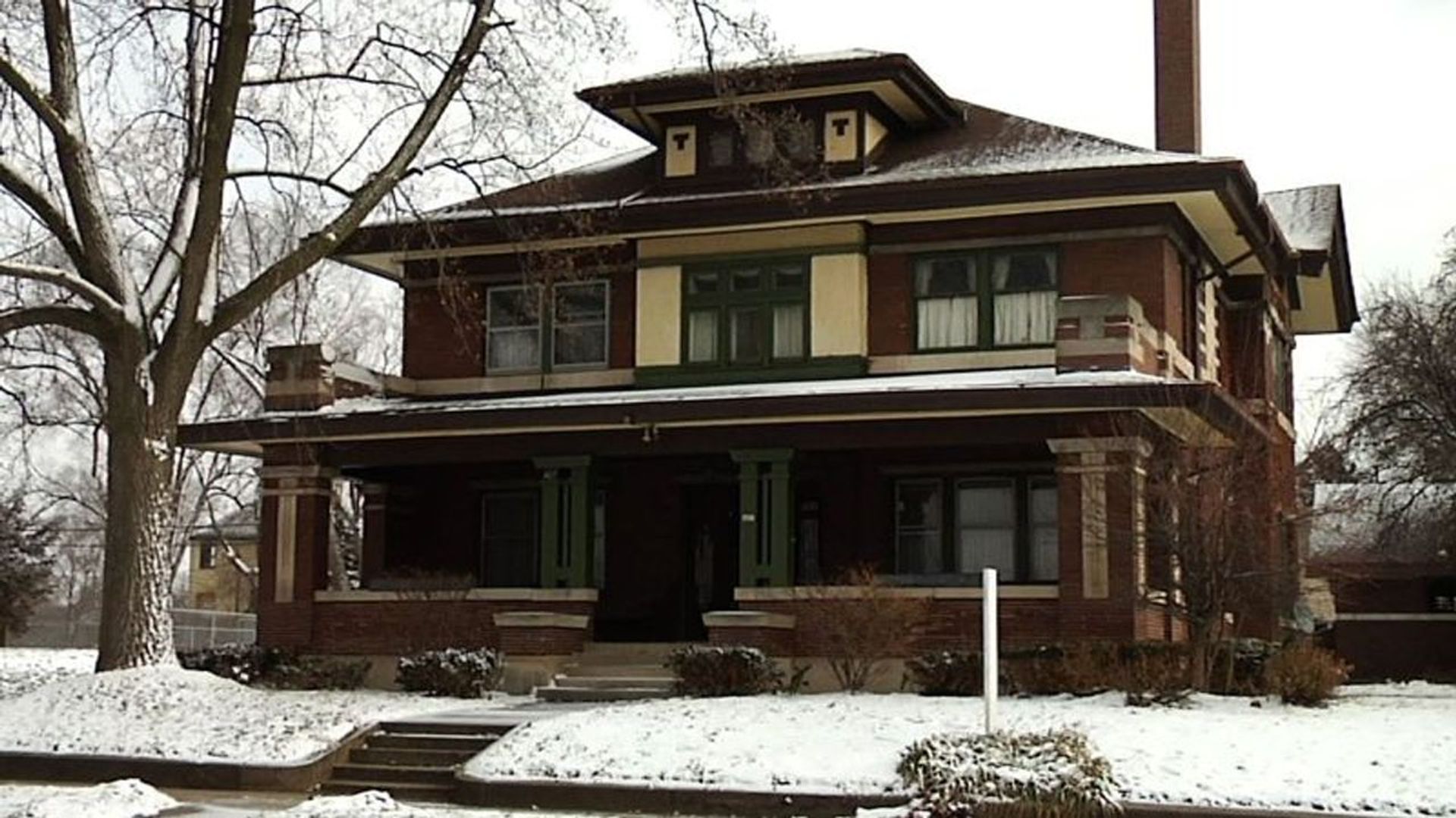 House of Thaddeus background