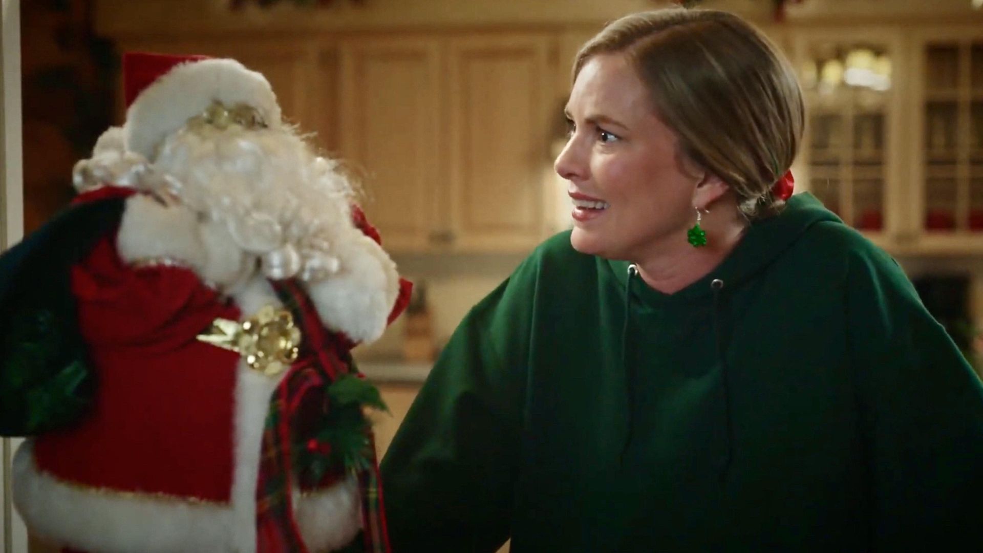 Unwrapping Christmas: Olivia's Reunion background