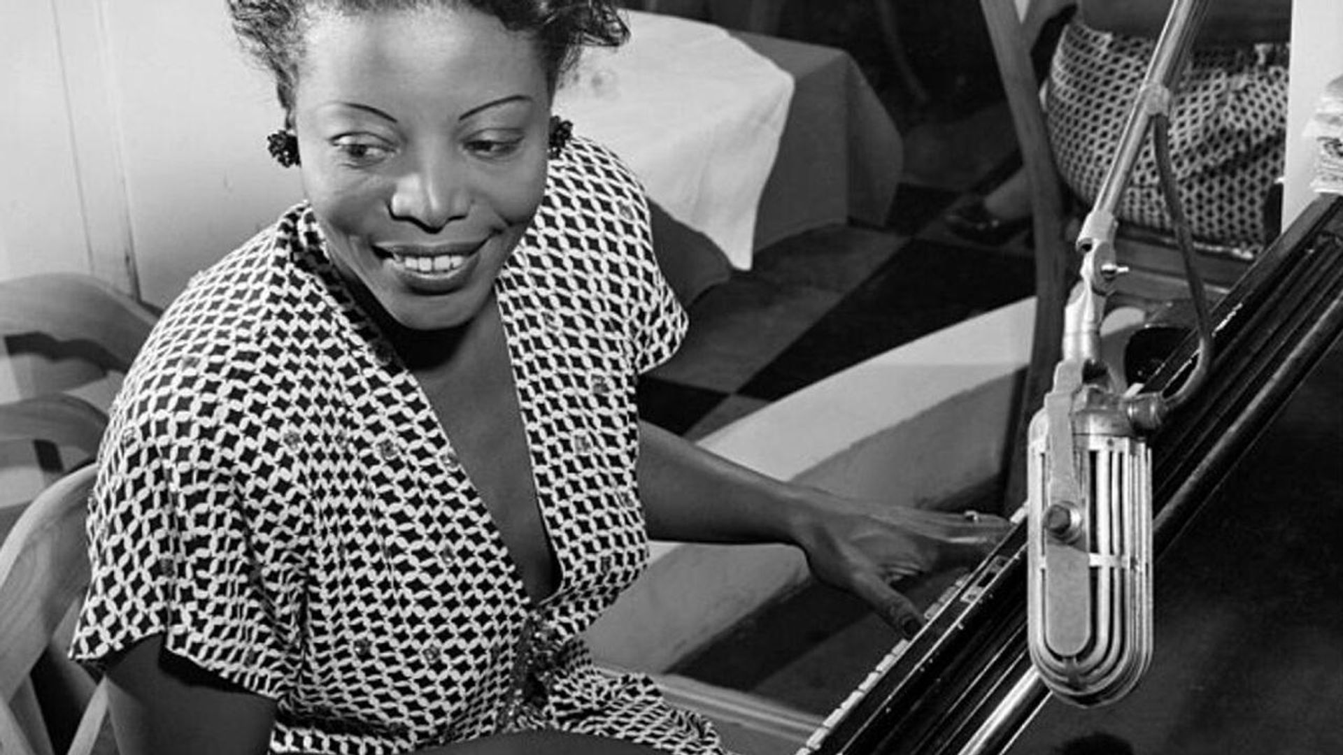 Mary Lou Williams: The Lady Who Swings the Band background
