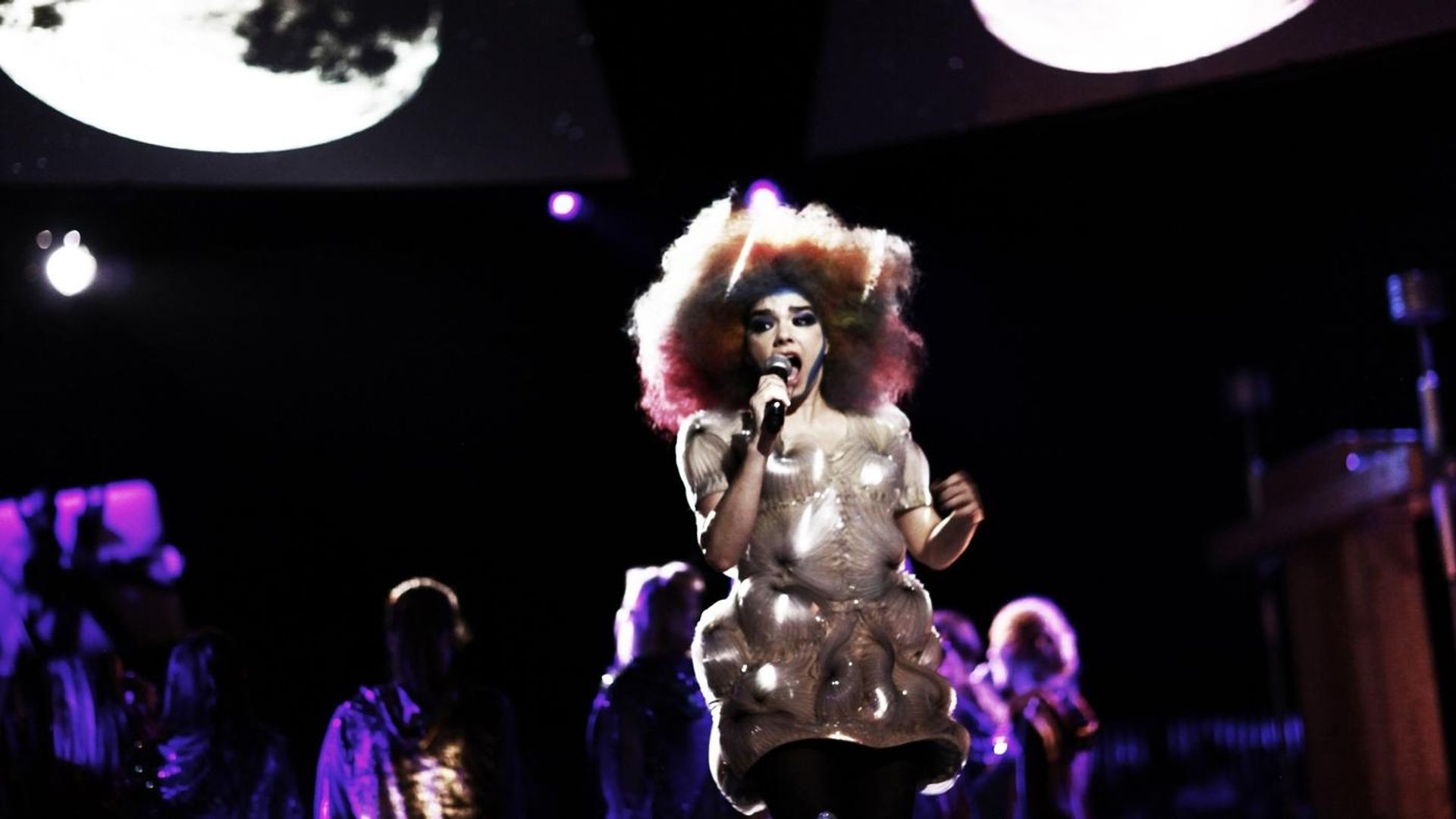 Bjork: Biophilia Live background