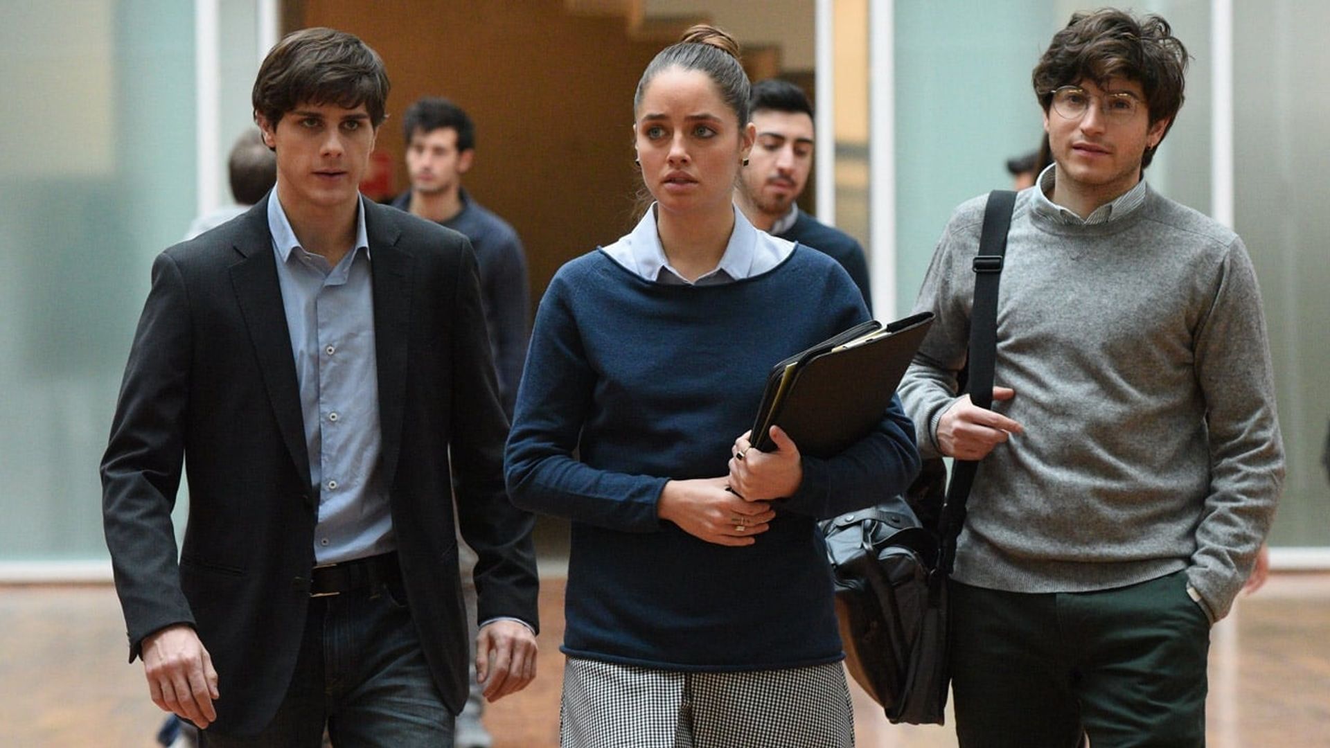 The Startup: Accendi il tuo futuro background
