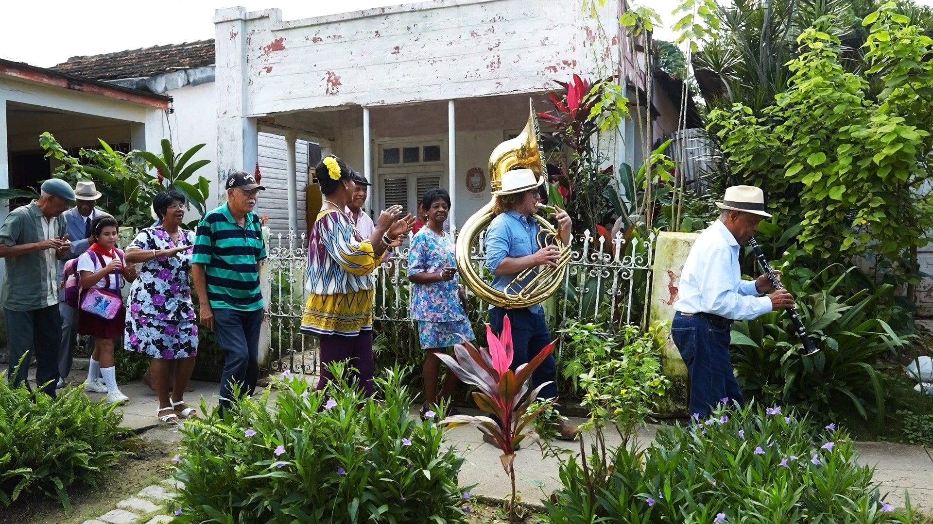 A Tuba to Cuba background