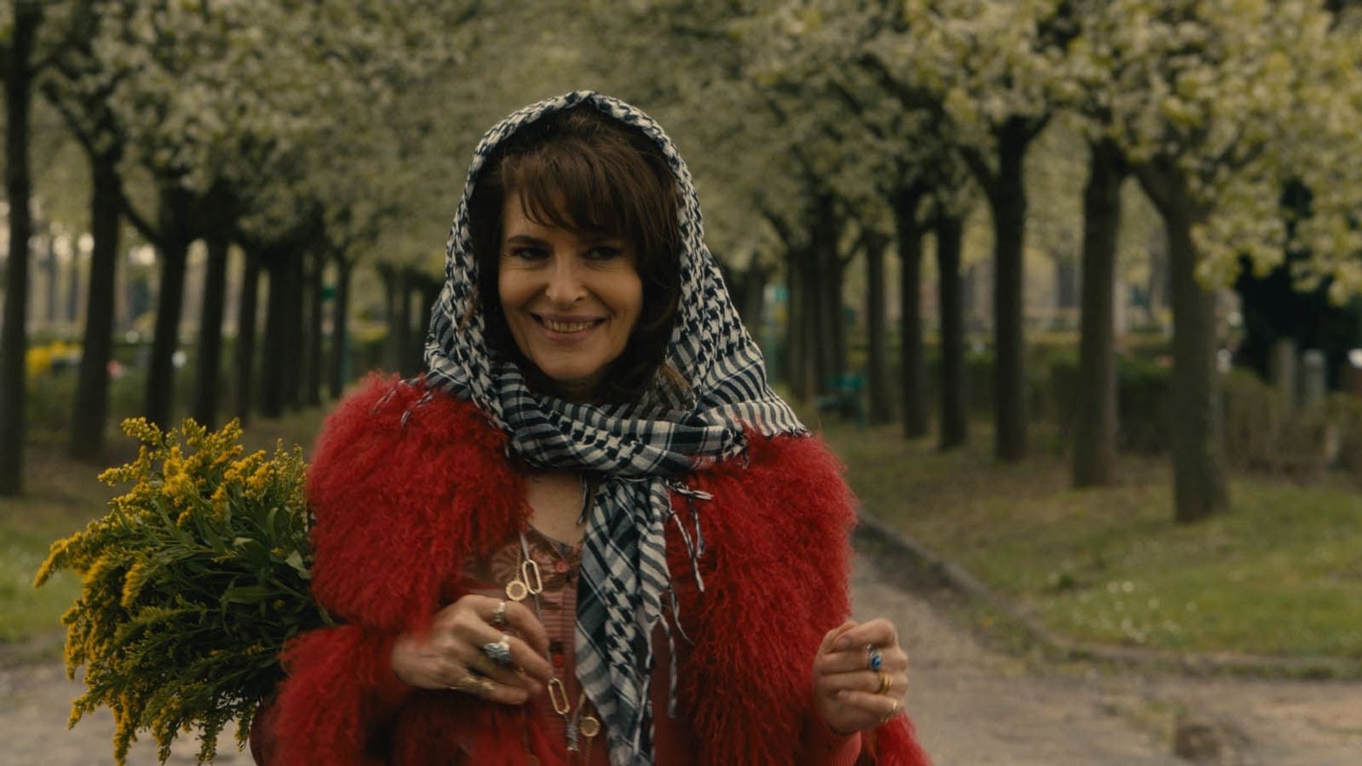 Lola Pater background