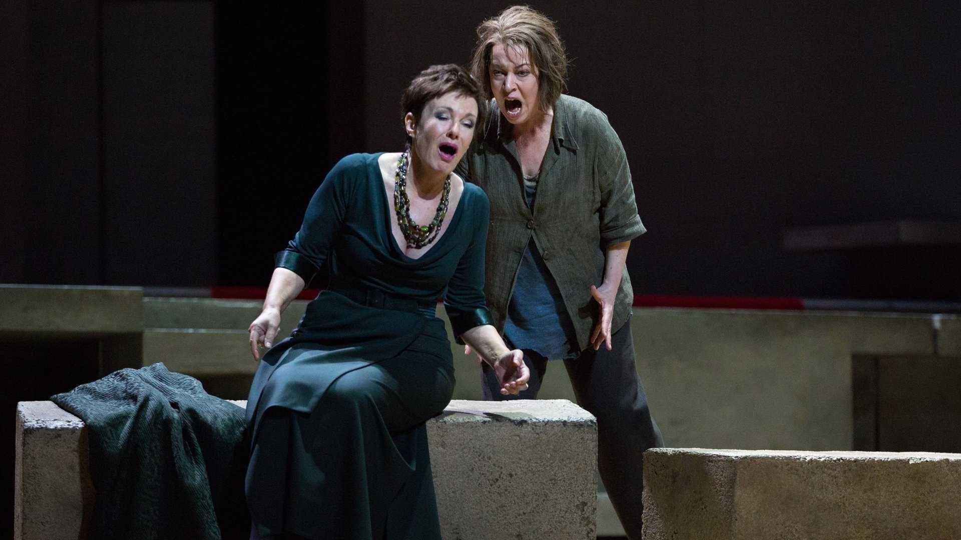 The Metropolitan Opera HD Live background