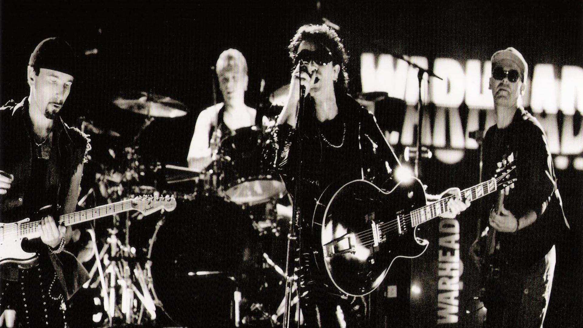 Achtung Baby: A Classic Album Under Review background
