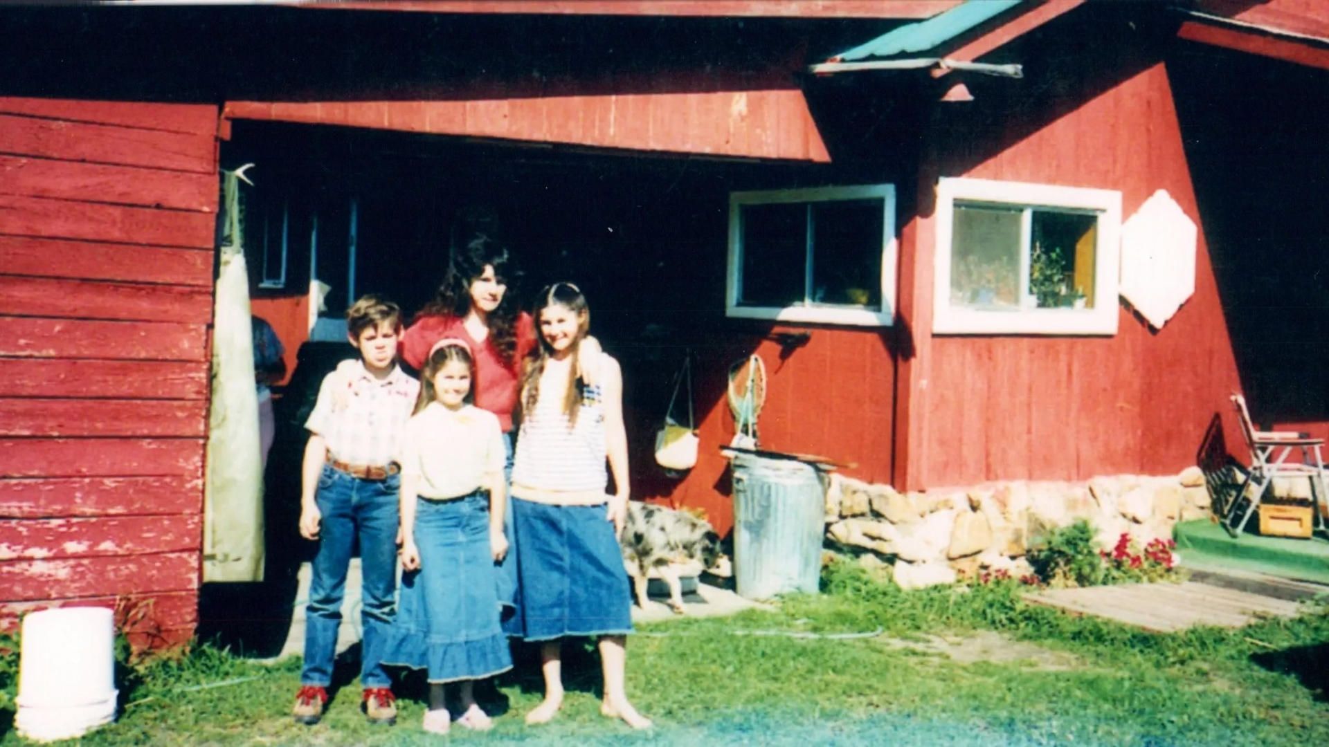 Ruby Ridge background