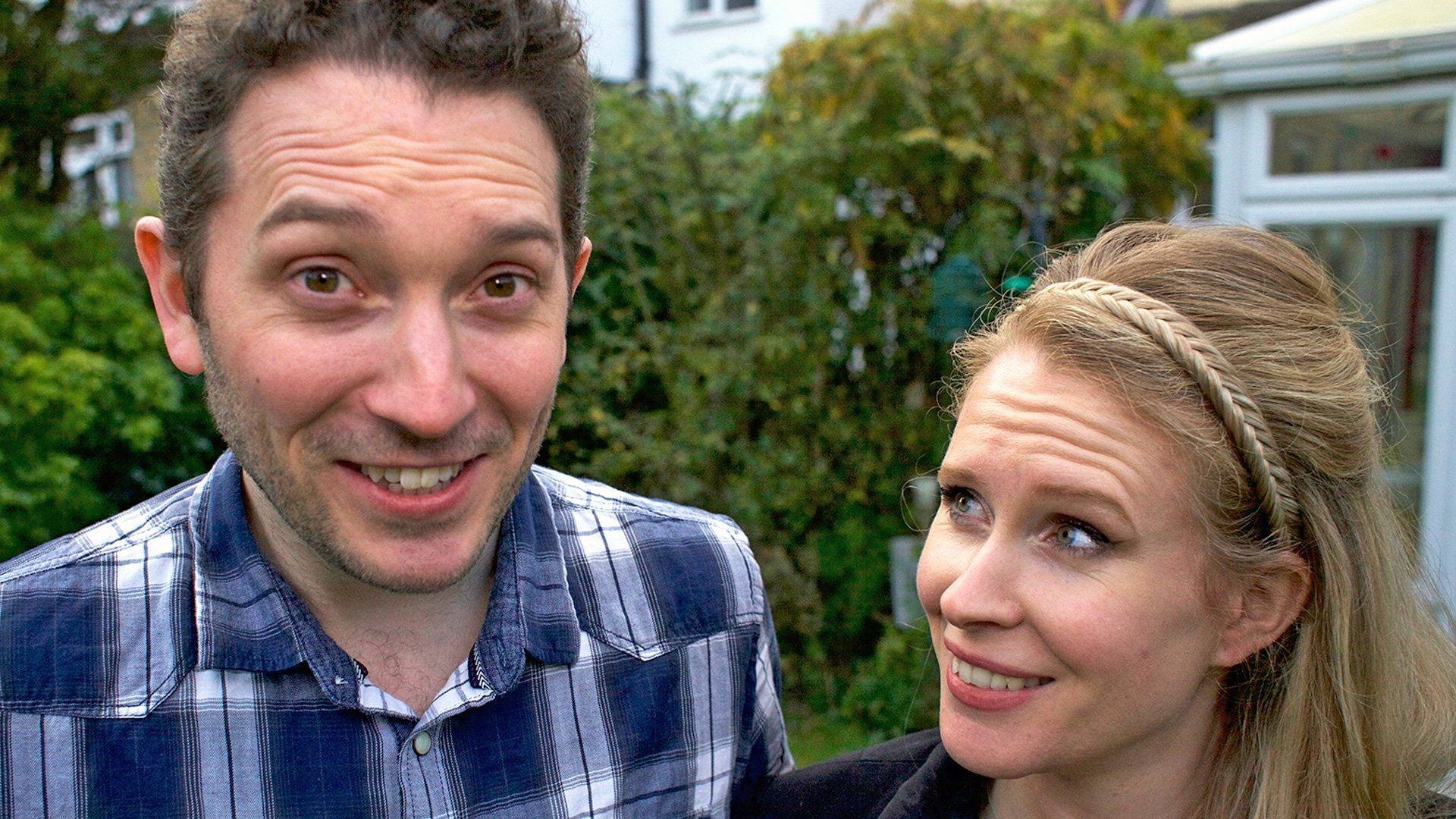 Jon Richardson: How to Survive the End of the World background