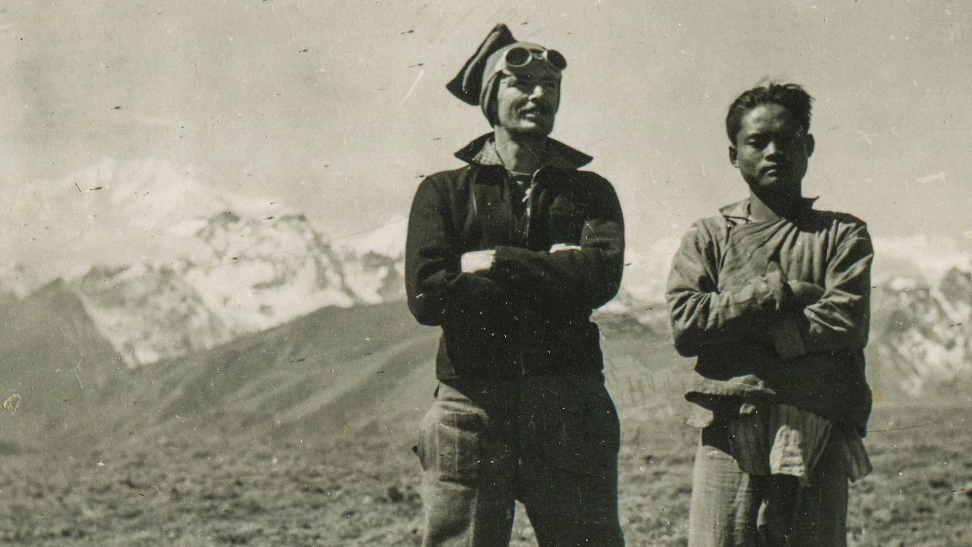 Harry Birrell Presents Films of Love and War background