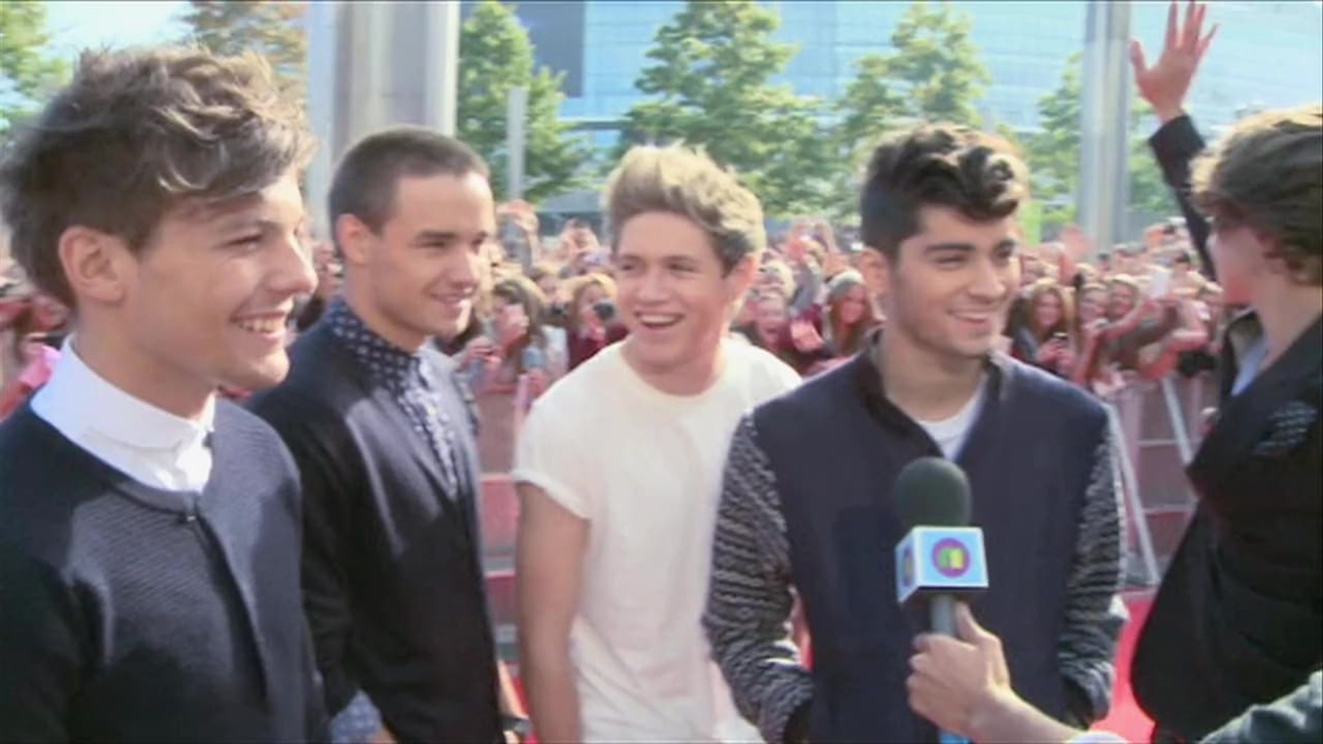 One Direction: Reaching for the Stars background