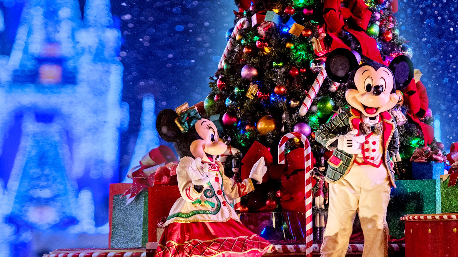 Decorating Disney: Holiday Magic background