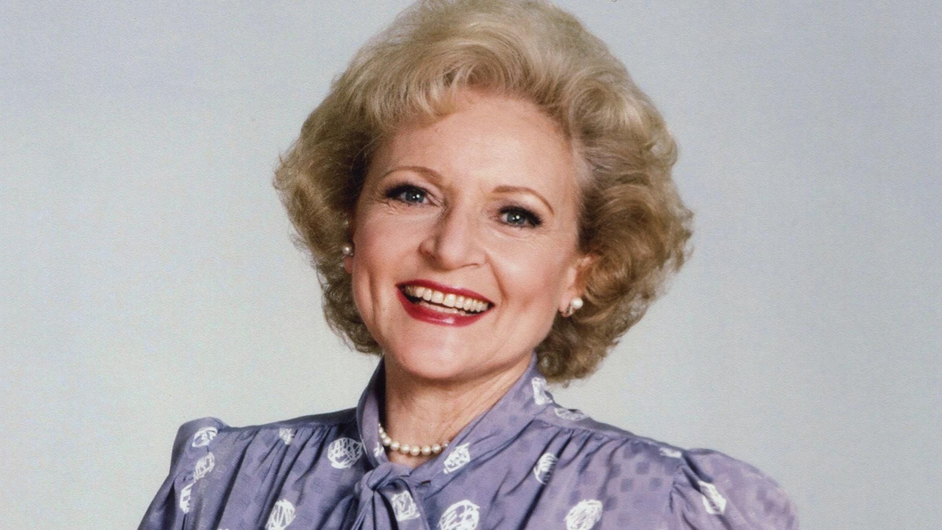 Betty White: First Lady of Television background