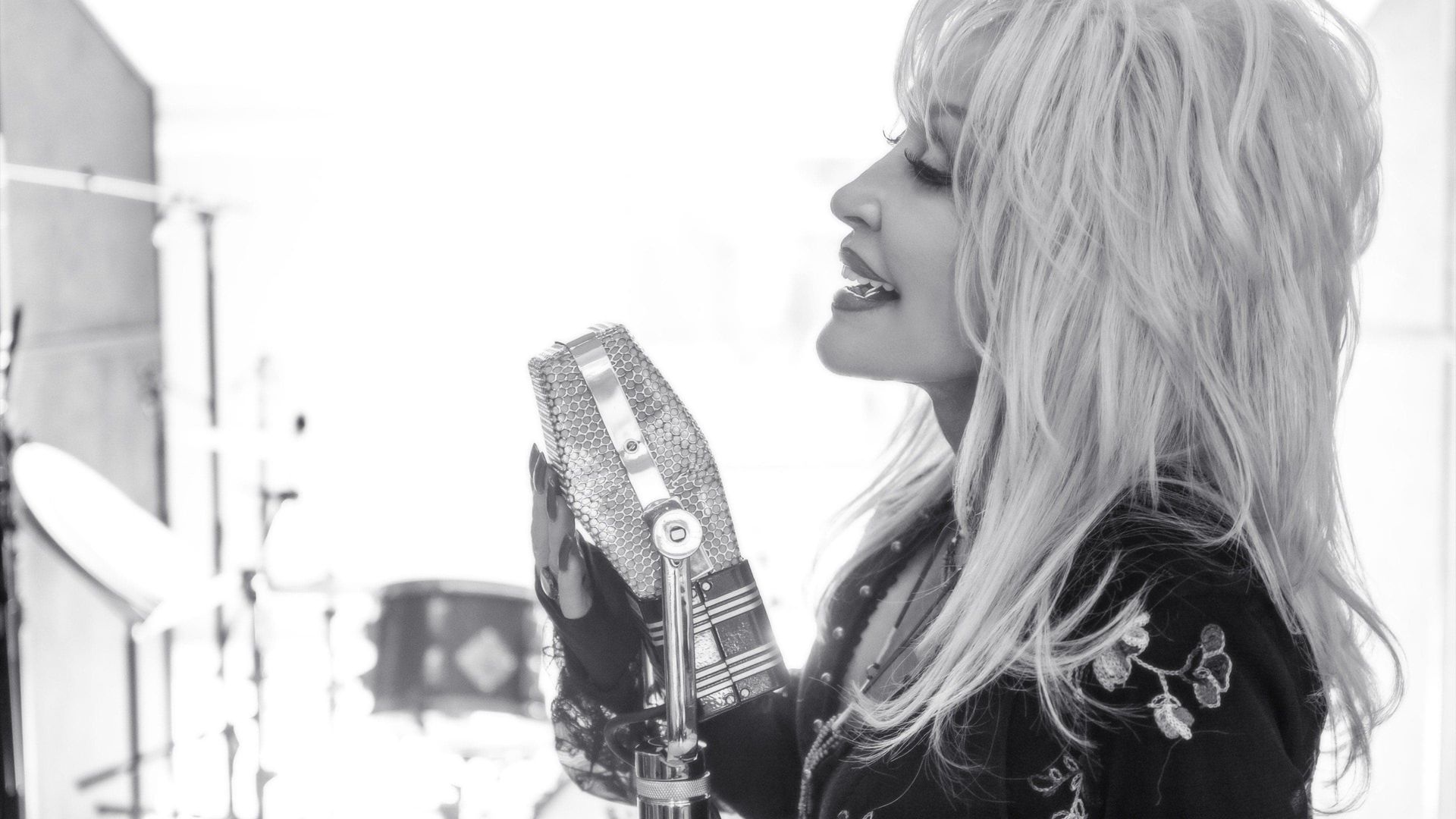 Dolly & Friends: The Making of a Soundtrack background