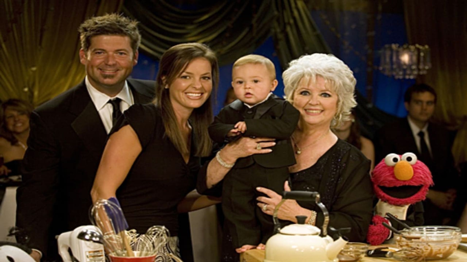 Paula's Party background