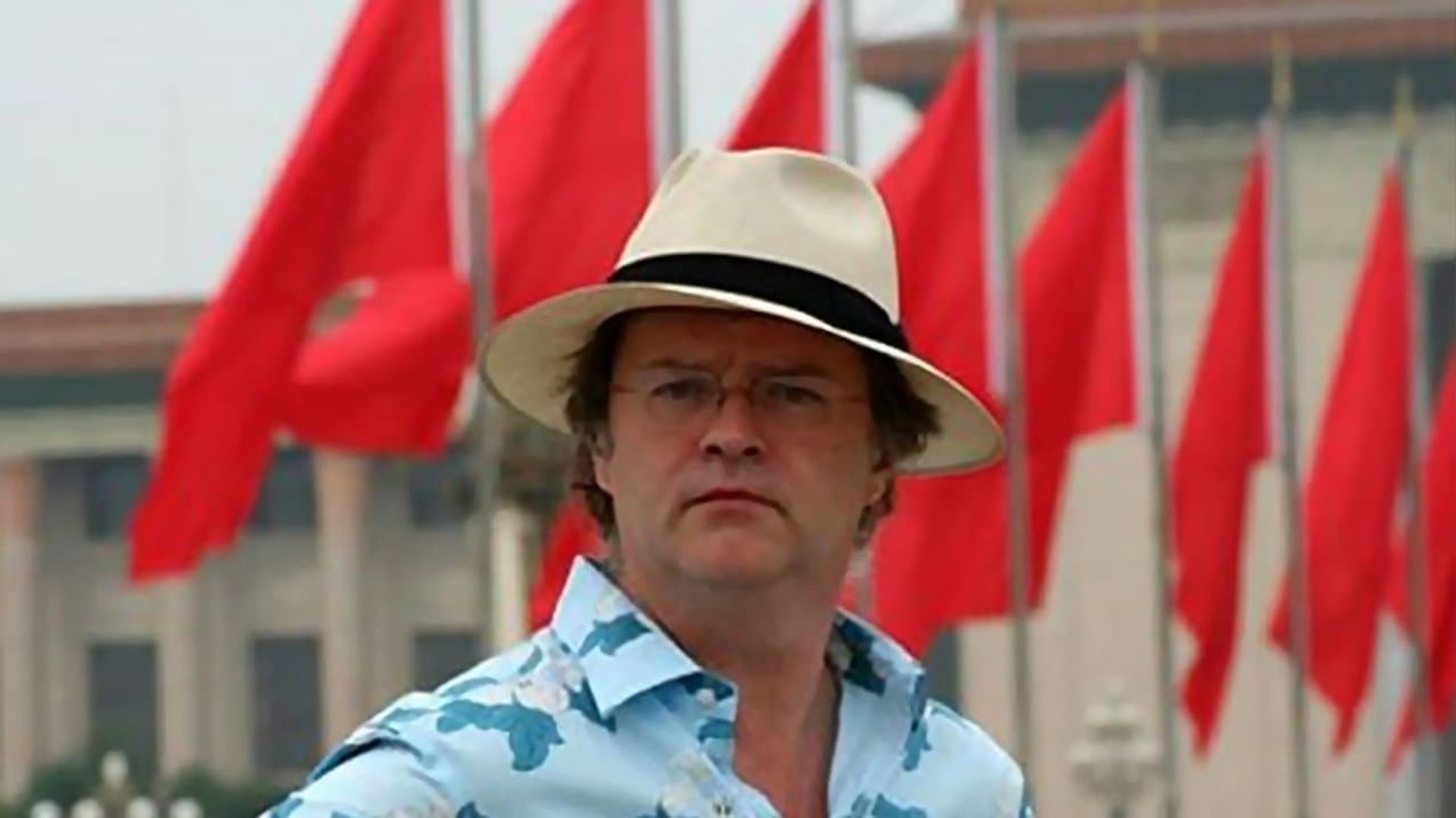 Paul Merton in China background