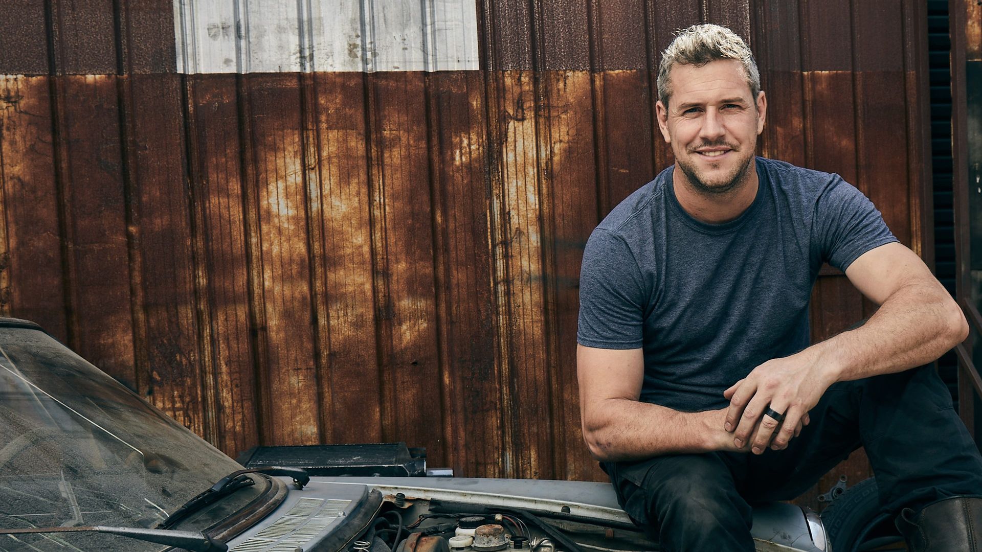 Ant Anstead Master Mechanic background
