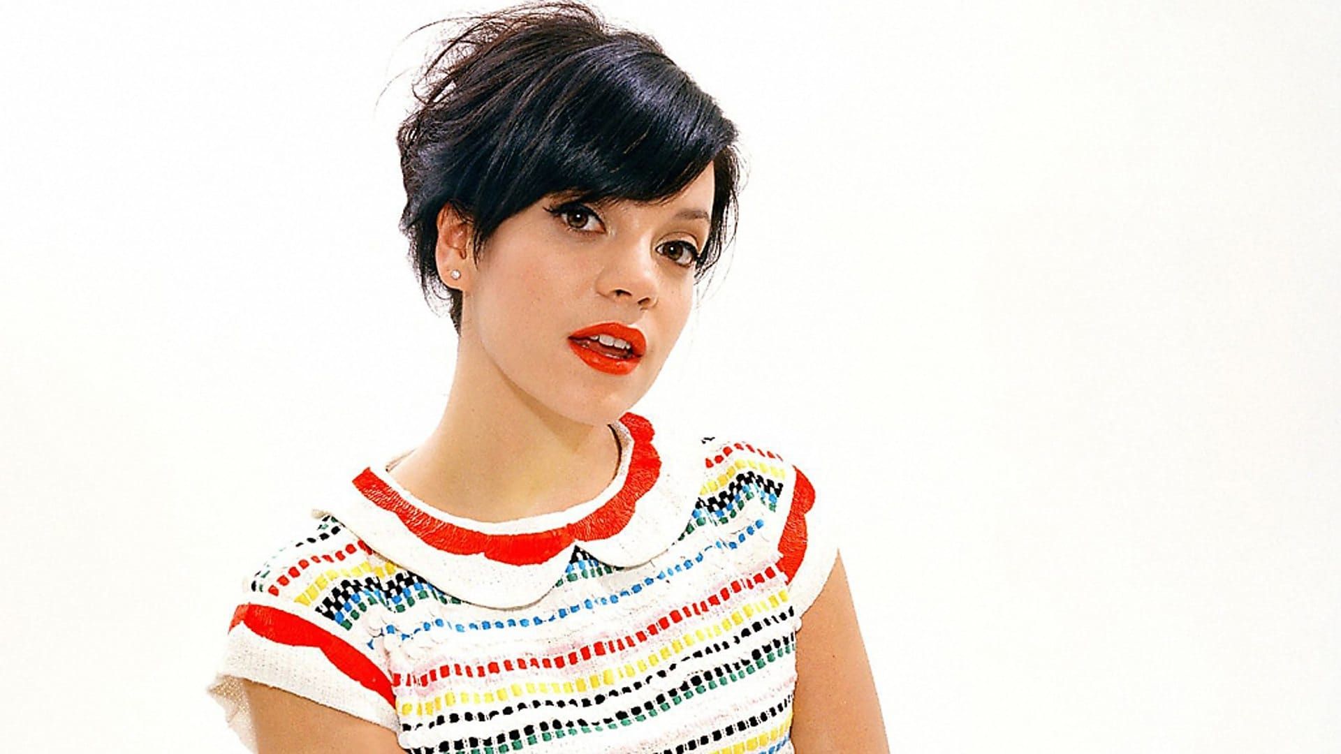 Lily Allen and Friends background