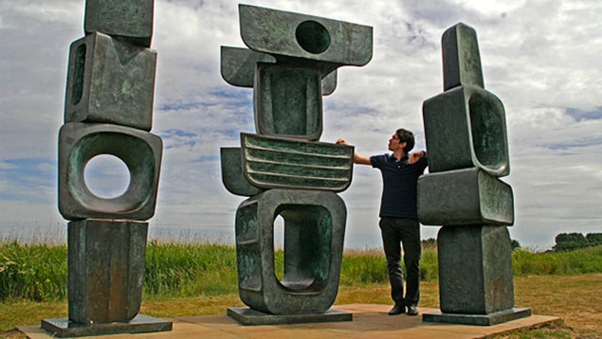 Romancing the Stone: The Golden Ages of British Sculpture background