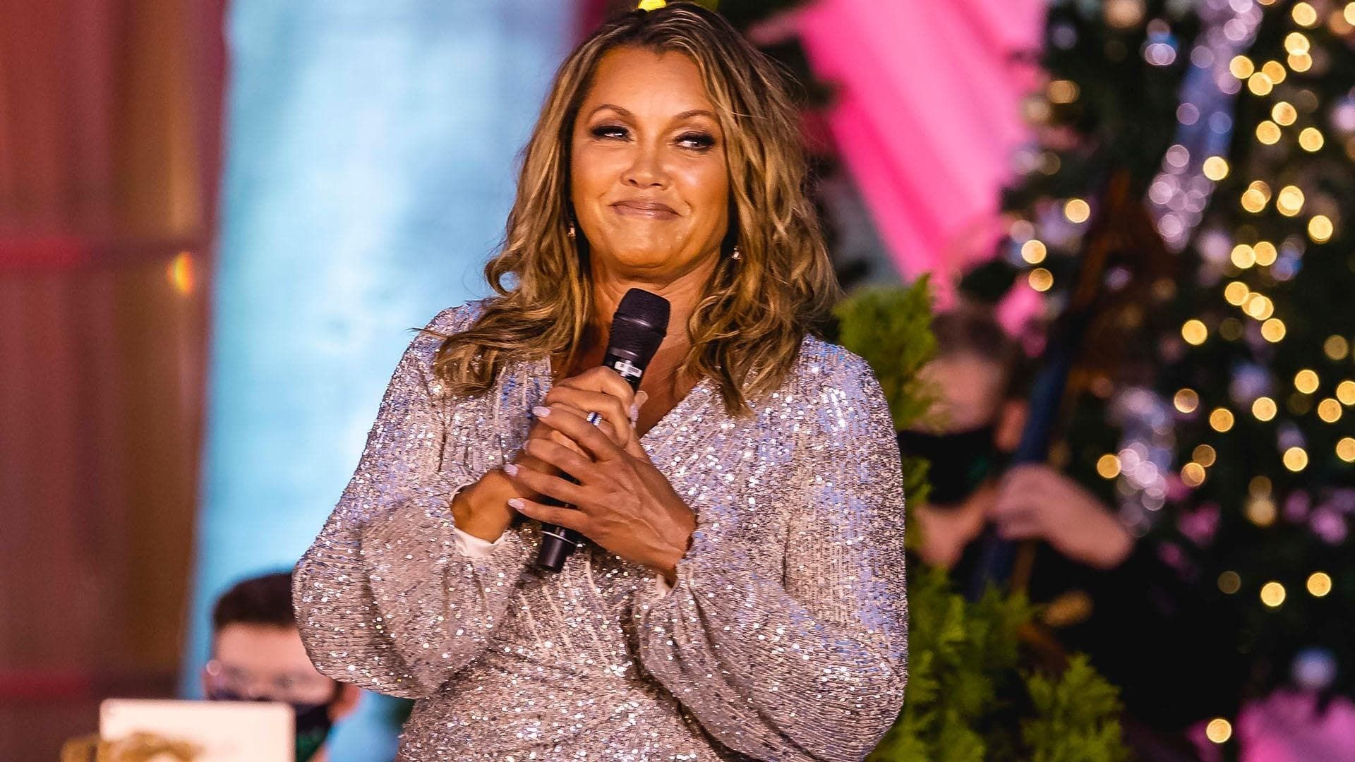 Ella Wishes You A Swinging Christmas with Vanessa Williams background