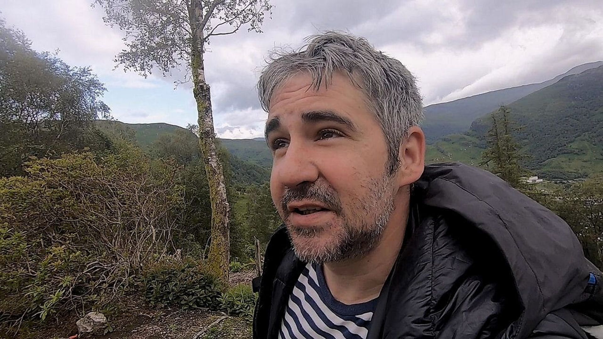 Iain Robertson Rambles background