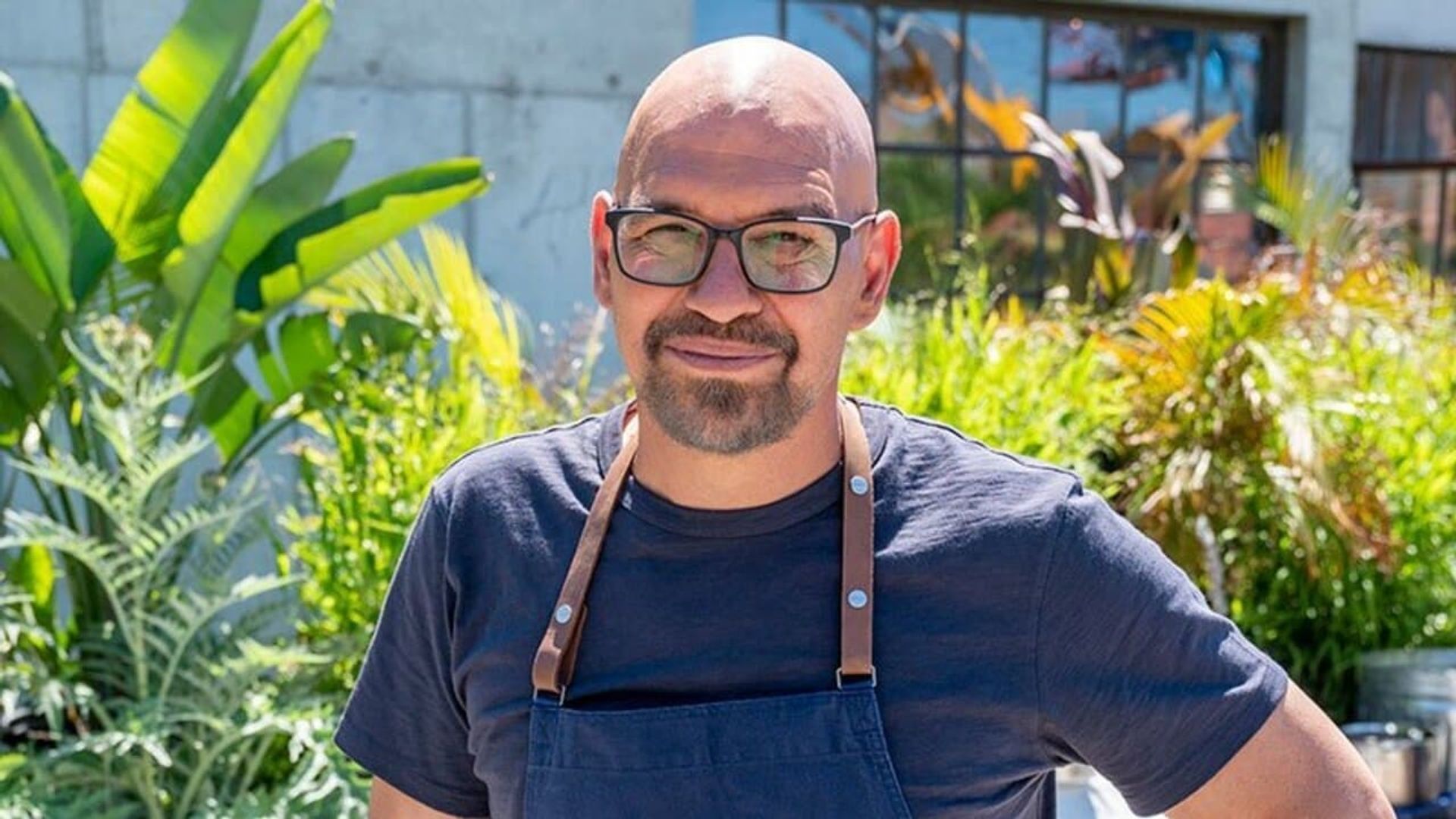 Throwdown with Michael Symon background