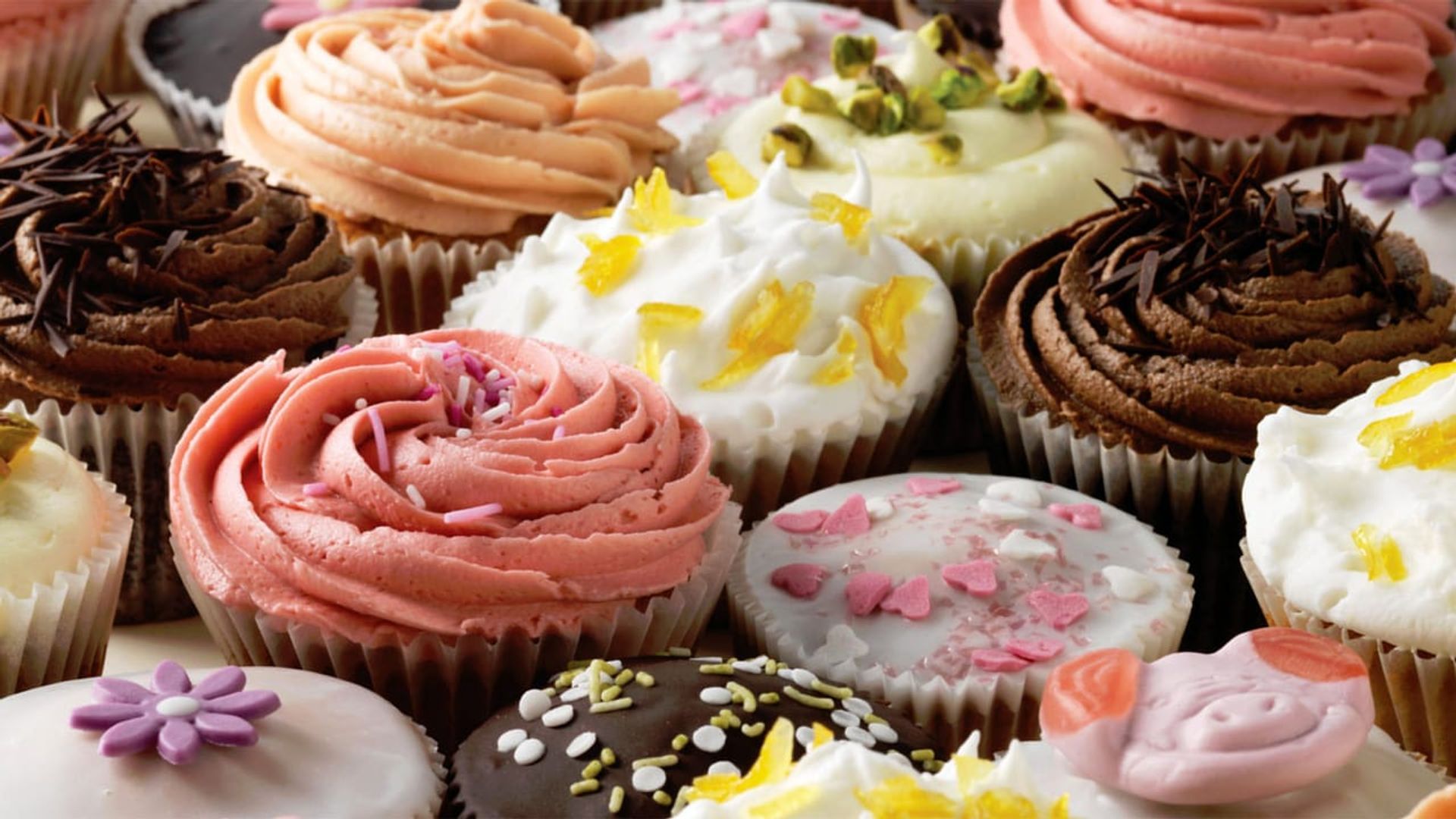 The Cupcake Girls background