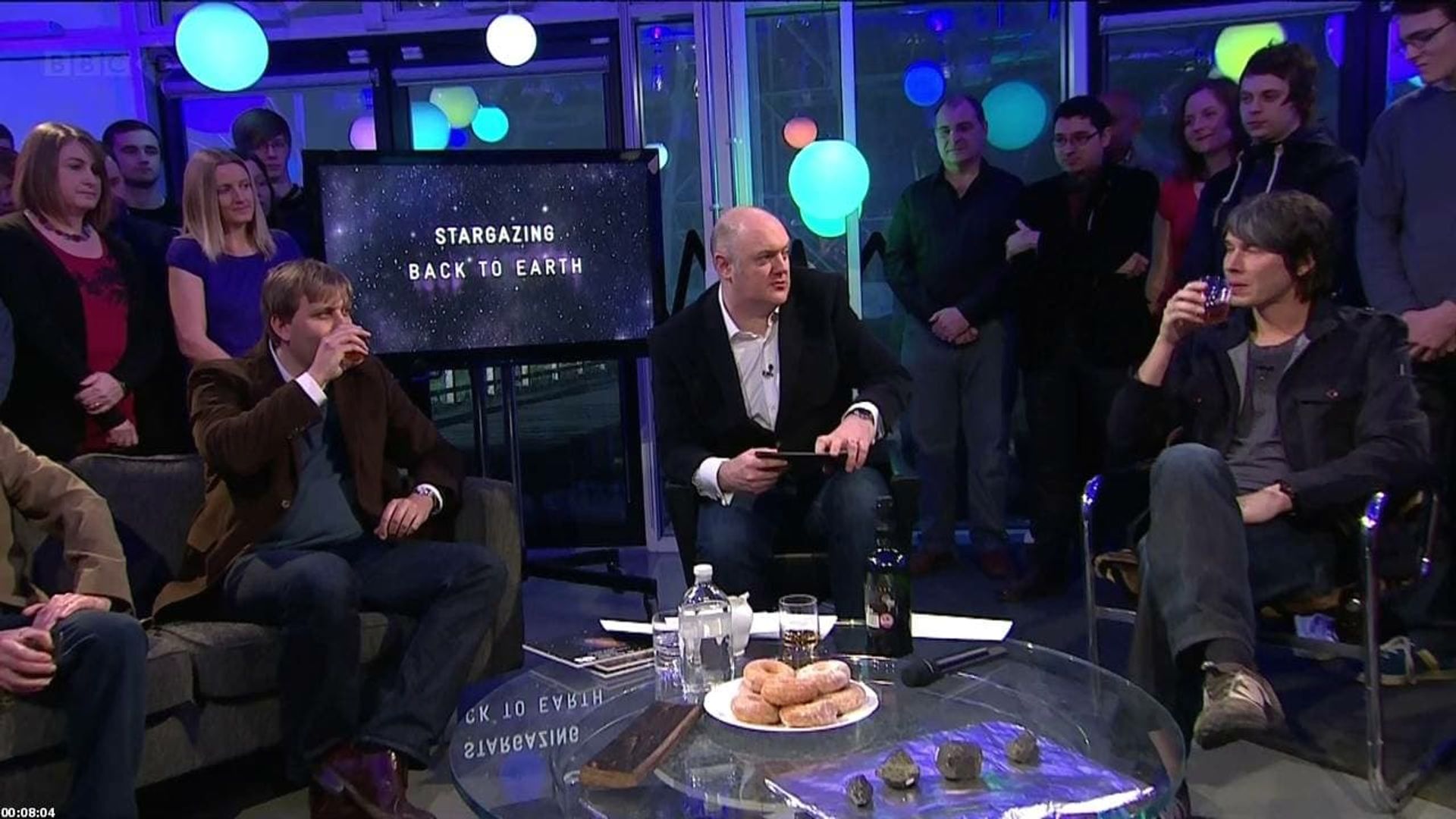 Stargazing Live: Back to Earth background
