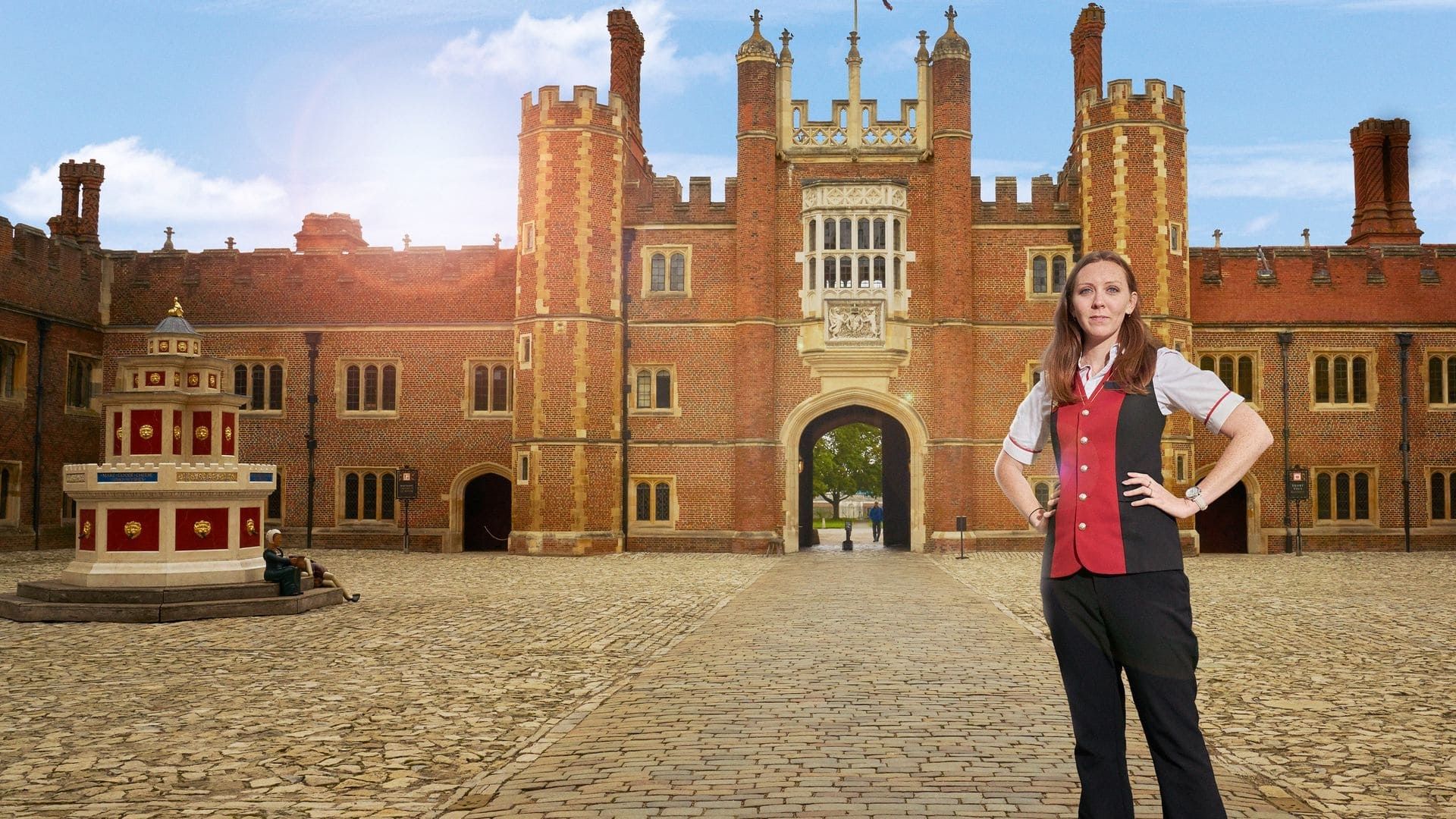 Hampton Court: Behind Closed Doors background