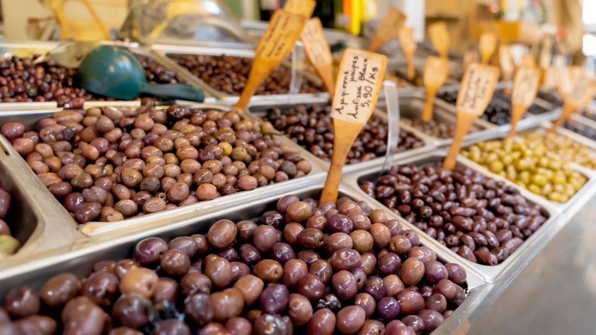 Food Markets: In the Belly of the City background