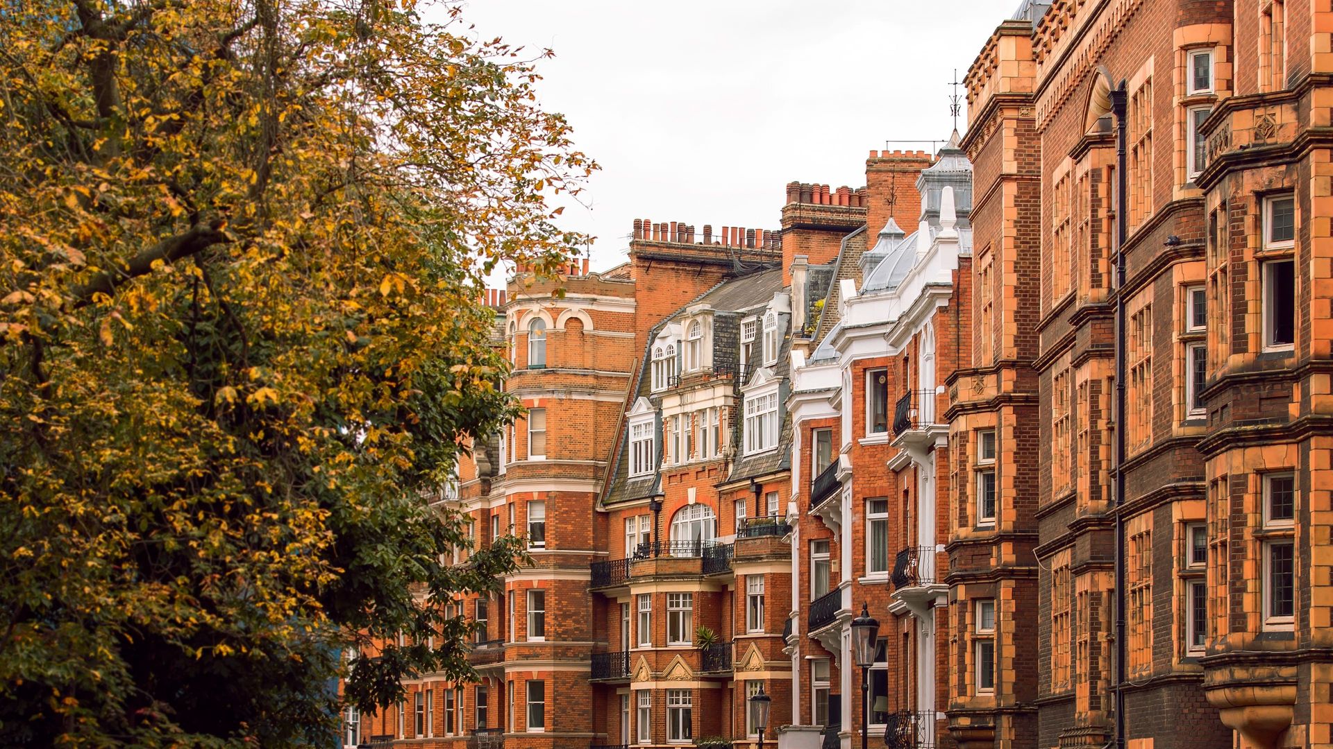 Selling London background