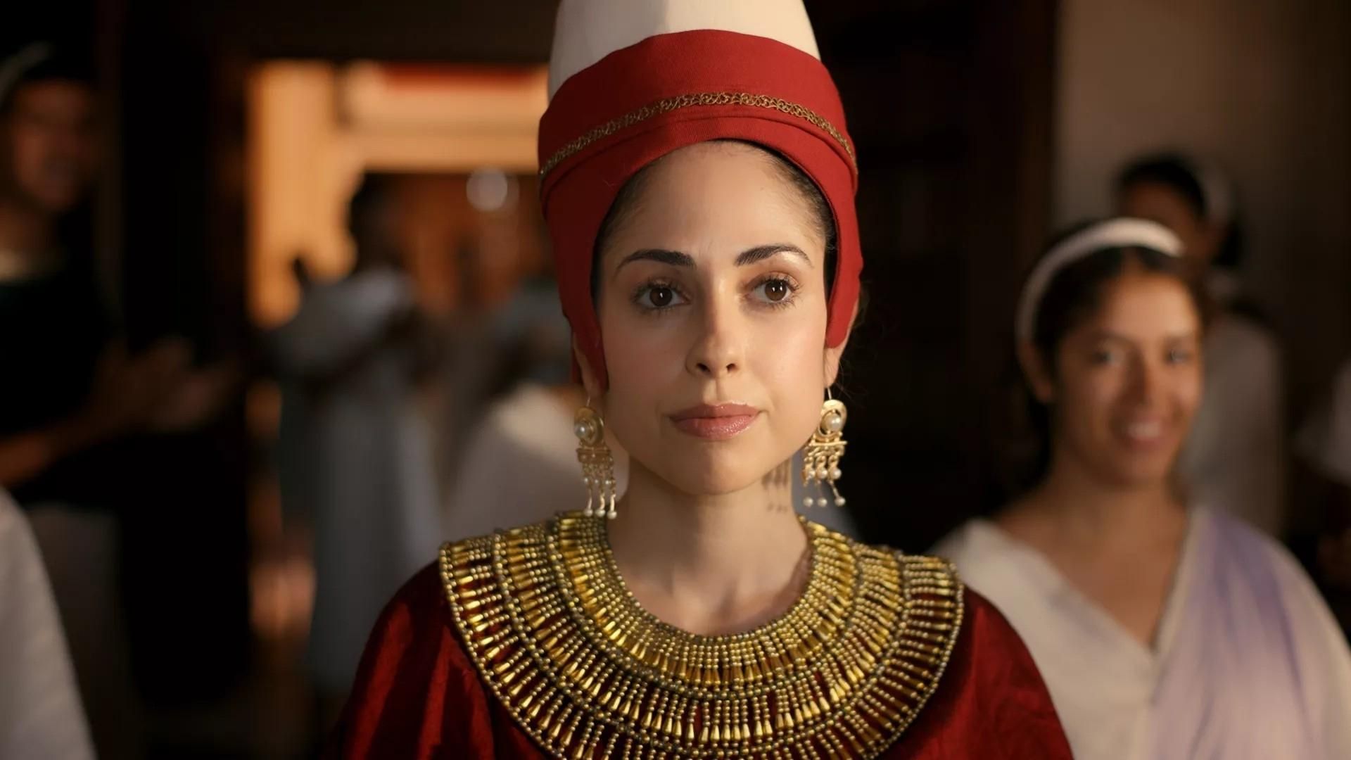 Queens of Ancient Egypt background