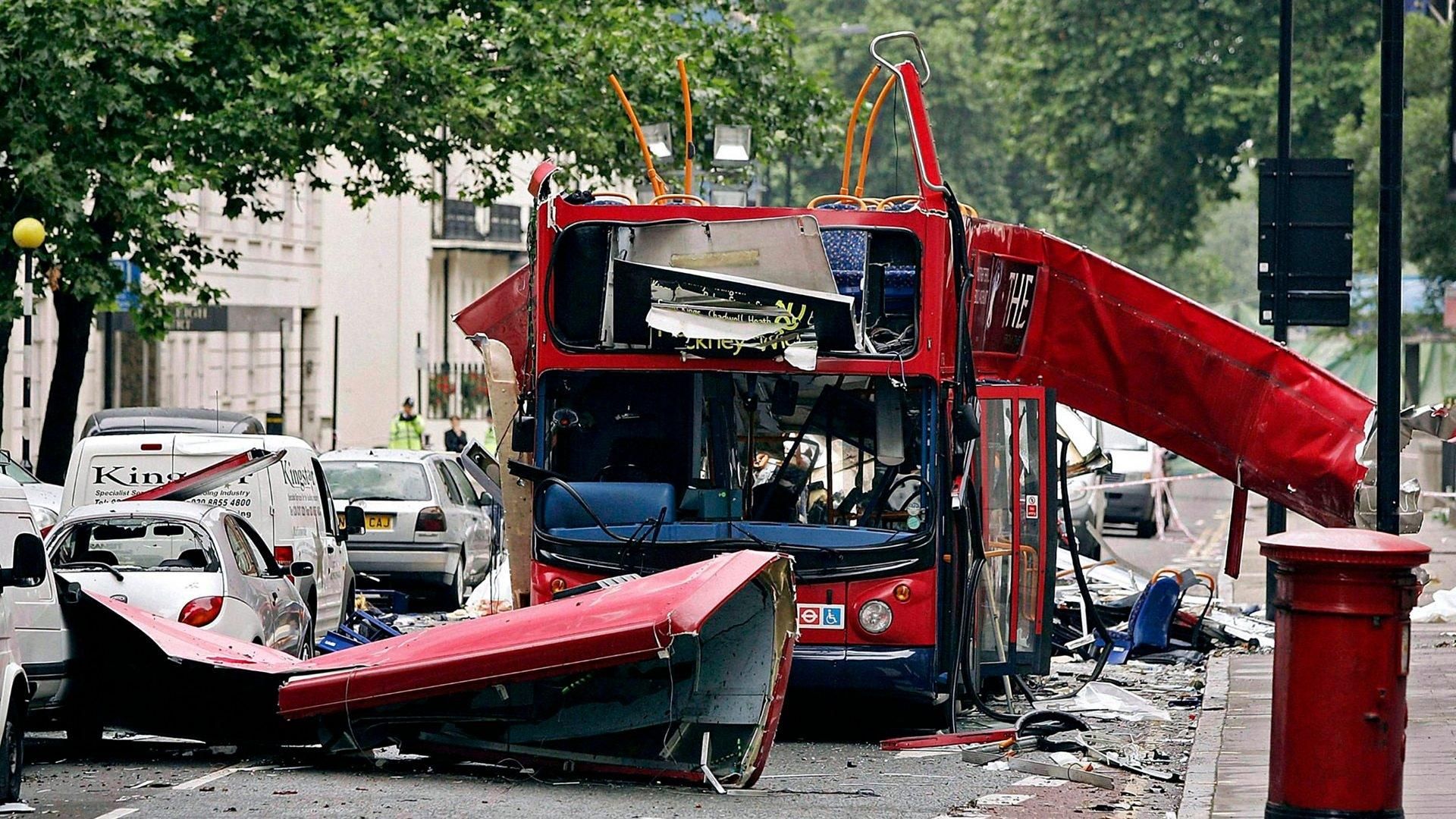 7/7: The London Bombings background