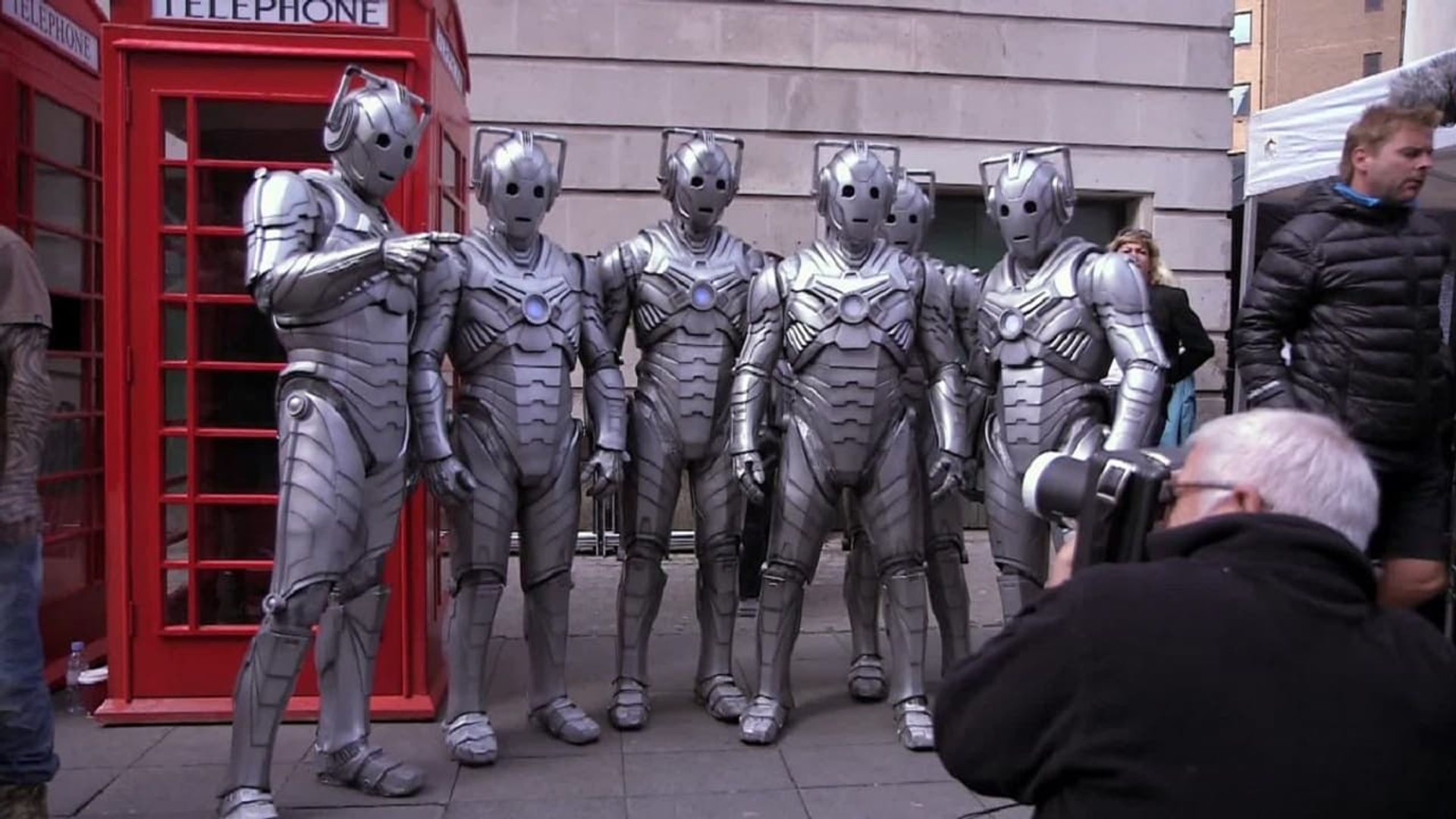 Doctor Who Extra background