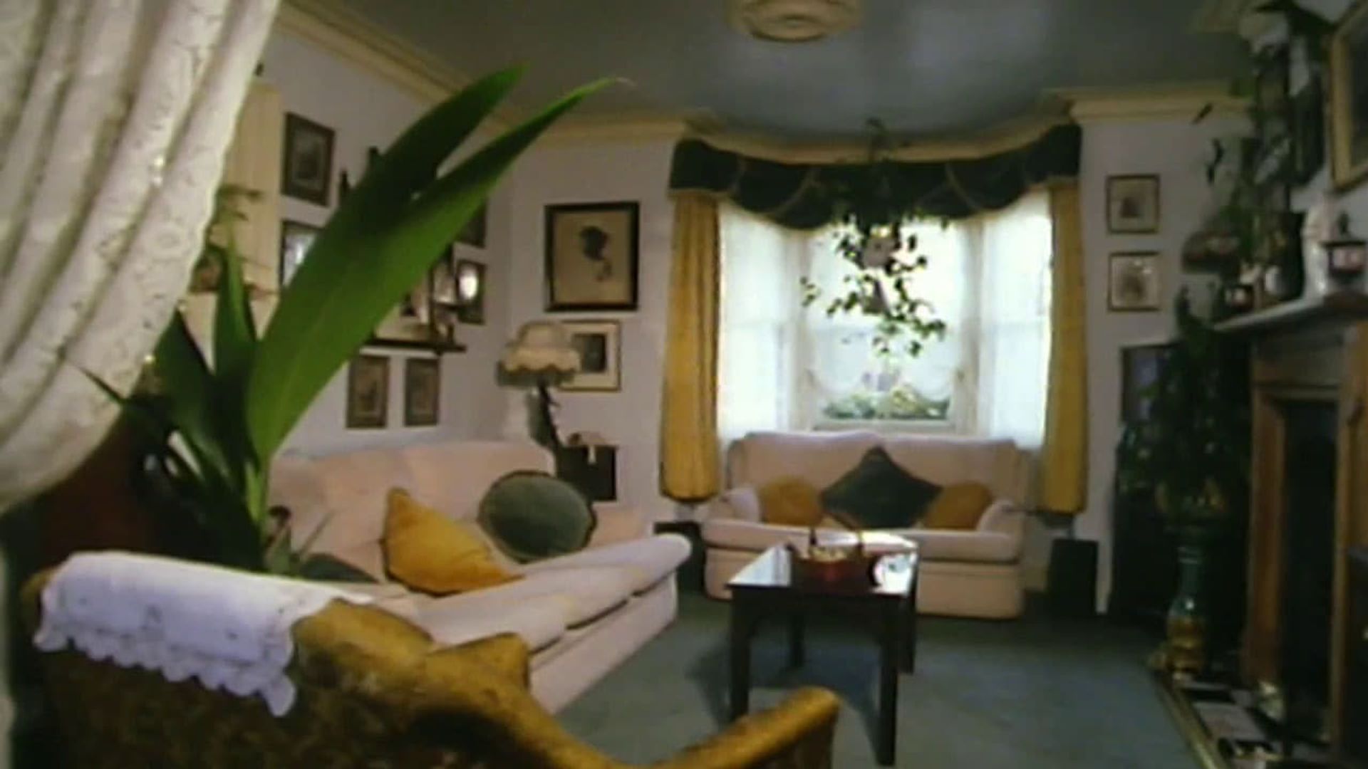 The Home That 2 Built background