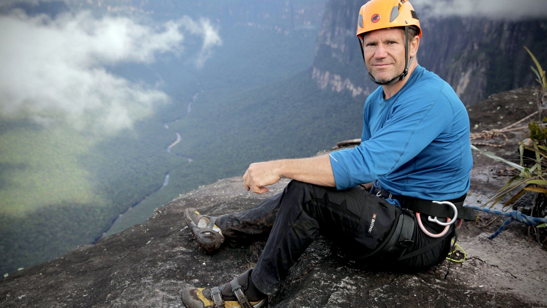 Steve Backshall's Extreme Mountain Challenge background