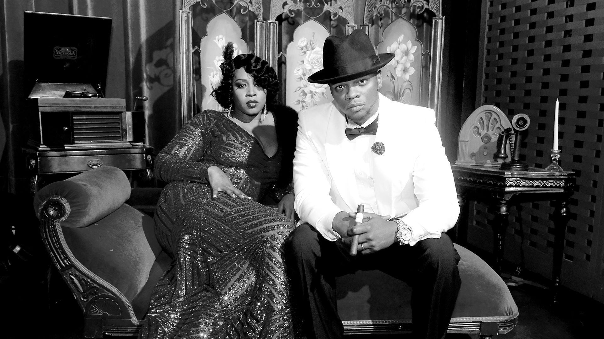 Remy & Papoose: Meet the Mackies background