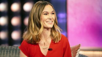 Episode 94 Julia Stiles, Reid Scott, Billianne