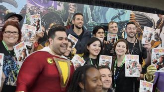Episode 17 NYCC Round Up, the Season Premiere of The Flash, and some of the Week's New Comics!