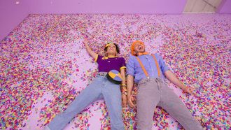 Episode 6 Meekah & Blippi Have a Rainbow Confetti Party