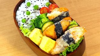 Episode 6 Sushi Sandwich Bento & Norimaki Salmon Fritter Bento
