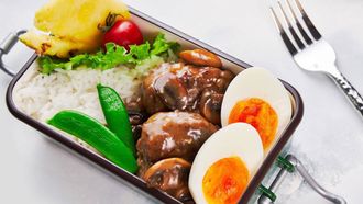 Episode 4 Loco Moco Bento & Double Maki-maki Bento
