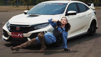 Episode 2 The Girl Who Is in Top Speed