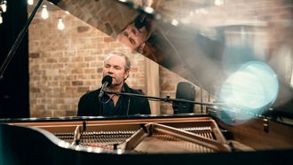 Episode 9 John Ondrasik / Lexi Walker