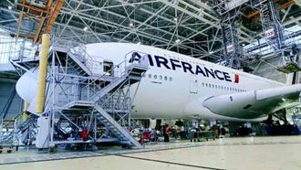 Episode 6 World's Largest Plane