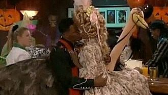 Episode 8 Kiss & Tell