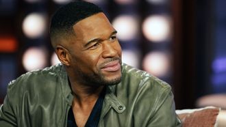 Episode 104 Roy Wood Jr., Michael Strahan, Denise Richards, Sami Sheen, Lola Sheen, Brad Meltzer